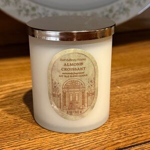 NEW Bath & Body Works Almond Croissant 1-Wick Candle